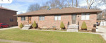 2 bedroom, 2bath and 2 kitchens in this updated unit in friendly neighborhood