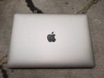 2016 12" APPLE MACBOOK RETINA W/ M3 core, 8 GB Ram, 256 GB SSD