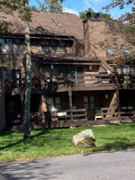 SHAWNEE FULLY FURNISHED TRI-LEVEL TOWNHOME WITH GARAGE AND MTN. VIEW