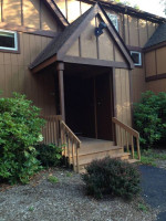 GRANITE KITCHEN- Beautiful Bi-Level Townhome