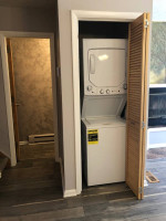 GRANITE KITCHEN- Beautiful Bi-Level Townhome