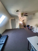 Spacious 1BED/1BATH Third Floor Unit Near Marquette