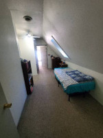 Spacious 1BED/1BATH Third Floor Unit Near Marquette