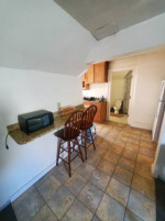 Spacious 1BED/1BATH Third Floor Unit Near Marquette