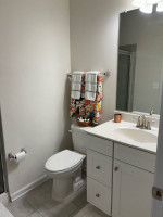 Share a 4b/3.5b very new townhome