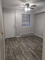 Three bedroom duplex ready for immediate move in! - 1 month free!!
