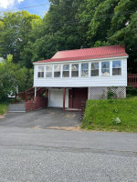 3bedroom 1 bathroom available