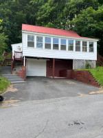 3bedroom 1 bathroom available