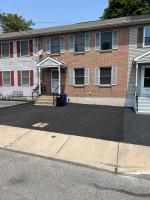 Modern 3 bedroom townhouse with central air