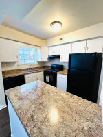 😁TWO BEDROOM TOWNHOME!! VERY SPACIOUS