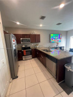 Nice Villa with 3 bed-2 1/2 baths, 2 parking spaces assigned, Beautifu