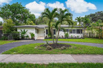 RARE OPPORTUNITY TO RENT ON THE EXCLUSIVE GRIFFING BLVD! Bright and sp