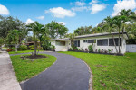 RARE OPPORTUNITY TO RENT ON THE EXCLUSIVE GRIFFING BLVD! Bright and sp