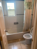 4 or 5  rooms - great location close to University of Maryland
