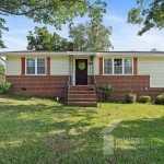 Nice & Affordable 2/1.5 Home in GVille - Won't Last Long!