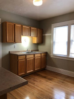 Eastside/UWM - 4 bedroom upper unit w/ parking - Available 5/1 or 6/1