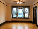 Cudahy - Spacious 3 bedroom upper w/ garage parking - 4/1