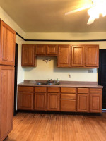 Cudahy - Spacious 3 bedroom upper w/ garage parking - 4/1