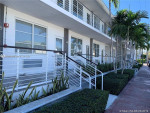 Fantastic Duplex 1 Bed 1 Ba ! Pets Ok ! Stainless Steel ! North Beach