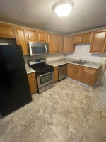 FULL HOUSE- 4 BED 2.5 BATH W/ WASHER AND DRYER / PRIVATE BACKYARD