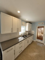 *LOCATION! Furnished 3BR/3BA House with Huge Yard