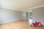 Beautiful 2 Bed 1 Bath Oak Park Duplex