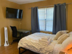 1 Bed 1 Bath, pets ok