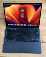 Apple Macbook Air M2 13 inch - 2022