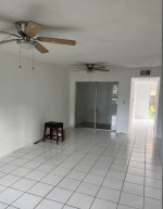 Enjoy this renovated kitchen💖private patio💖very specious 3/2.5💖NO HOA