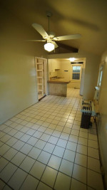 1/1 Cottage in Midtown! Available Now!