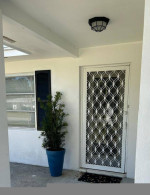 Cute and clean. $1,900/month 3 br, 2 bath - 1500sq. ft.