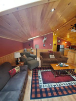 BEAUTIFUL FULLY FURNISHED 1-BEDROOM CARRIAGE HOUSE ALL UTILITIES INC!