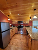 BEAUTIFUL FULLY FURNISHED 1-BEDROOM CARRIAGE HOUSE ALL UTILITIES INC!