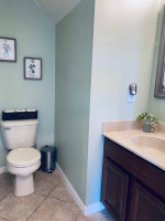 Gorgeous townhome 3br/2.5ba/2car garage