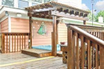 5-BLOCKS TO BOARDWALK EVERYTHING INCLUDED - WINTER RENTAL JACUZZI