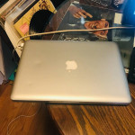 MacBook Pro 500gb HD 8gb Ram Lion OS