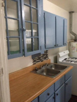 2 Bedroom Midtown Home With Hardwood Flooring