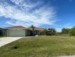 SGC Waterfront 3/2 with bonus room and brand new dock