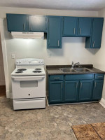 COZY, CONVENIENT, AND CLEAN 1-Bedroom Upstairs Apartment