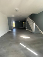 3 BEDROOM HOUSE - NEW FLOORS
