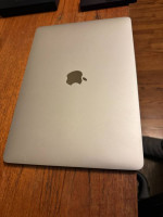 MacBook Pro (13", 8GB, 2016)