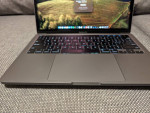 MacBook Pro 13 i7 16gb RAM