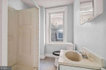 Legal 8 Residential unit Building in prime location!