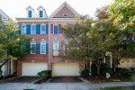 BRIGHT AND SPACIOUS END UNIT! 3 bedroom, 2 full bath, 2 half bath