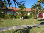 EAST BOCA 2/2 + GARAGE 3/4 MILE TO BEACH