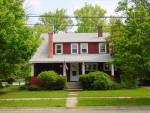 4 BR Classic 2-story, Hardwood Floors