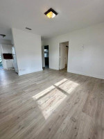 Gorgeous 2 bed 1 bath Coconut Grove multifamily home for rent! #2652