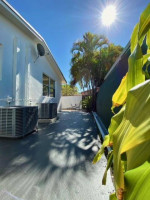 Gorgeous 2 bed 1 bath Coconut Grove multifamily home for rent! #2652