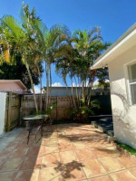 Gorgeous 2 bed 1 bath Coconut Grove multifamily home for rent! #2652