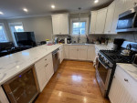 ✦RENOVATED✦4Bed/2Bath apt by Davis Sq. avail.3/15(Laundry in unit)
